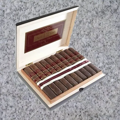 Rocky Patel: VINTAGE 1990 TORO