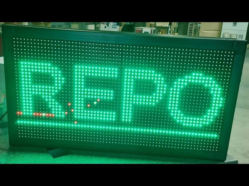 LED Laufschrift / LED Display Werbeanzeige Beidseitig FARBIG WI-FI App Funktion Lauftext