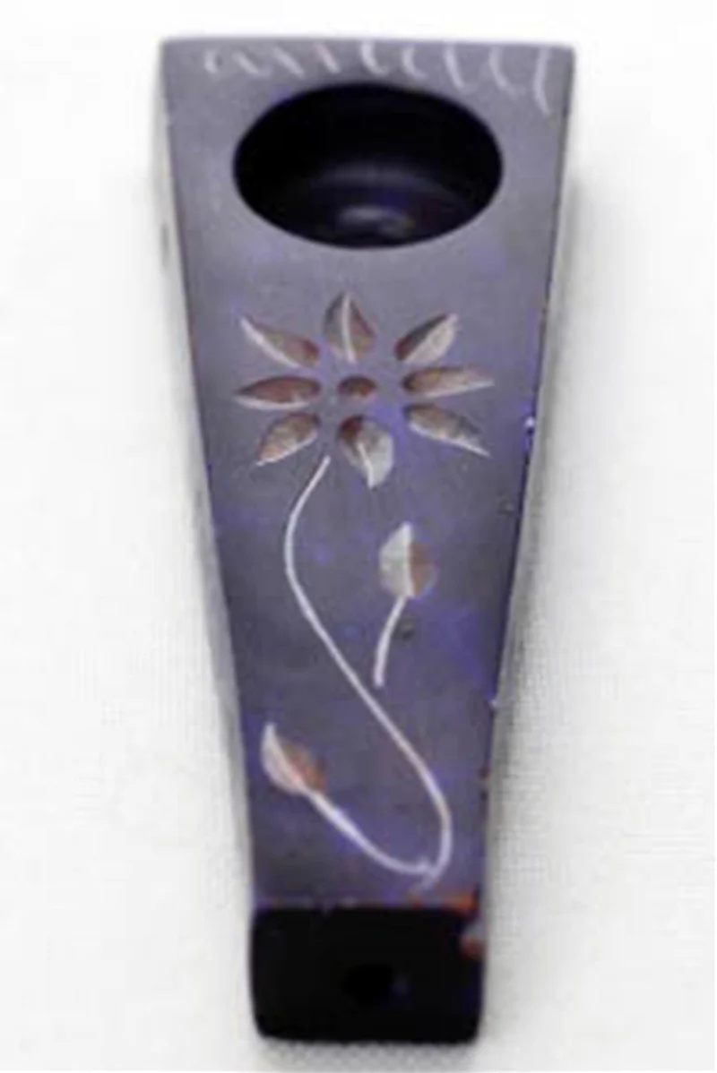 Flower engraved stone pipe pack