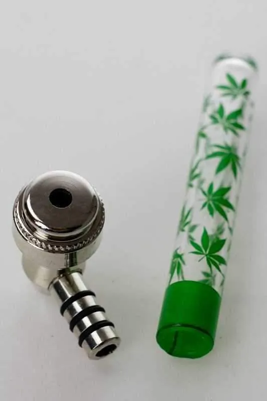 Glass tube pipe with metal screen