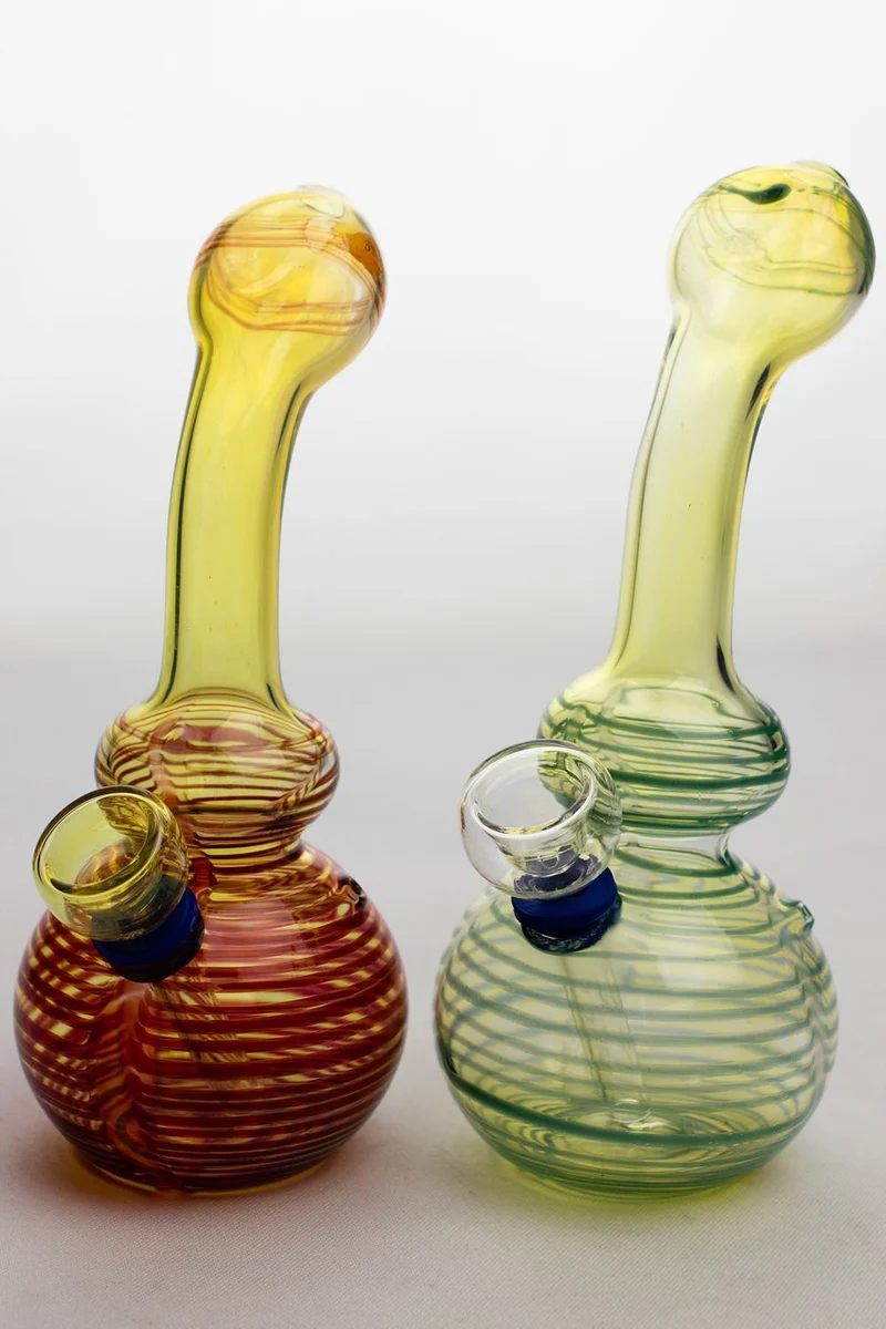 6" changing color glass water bong