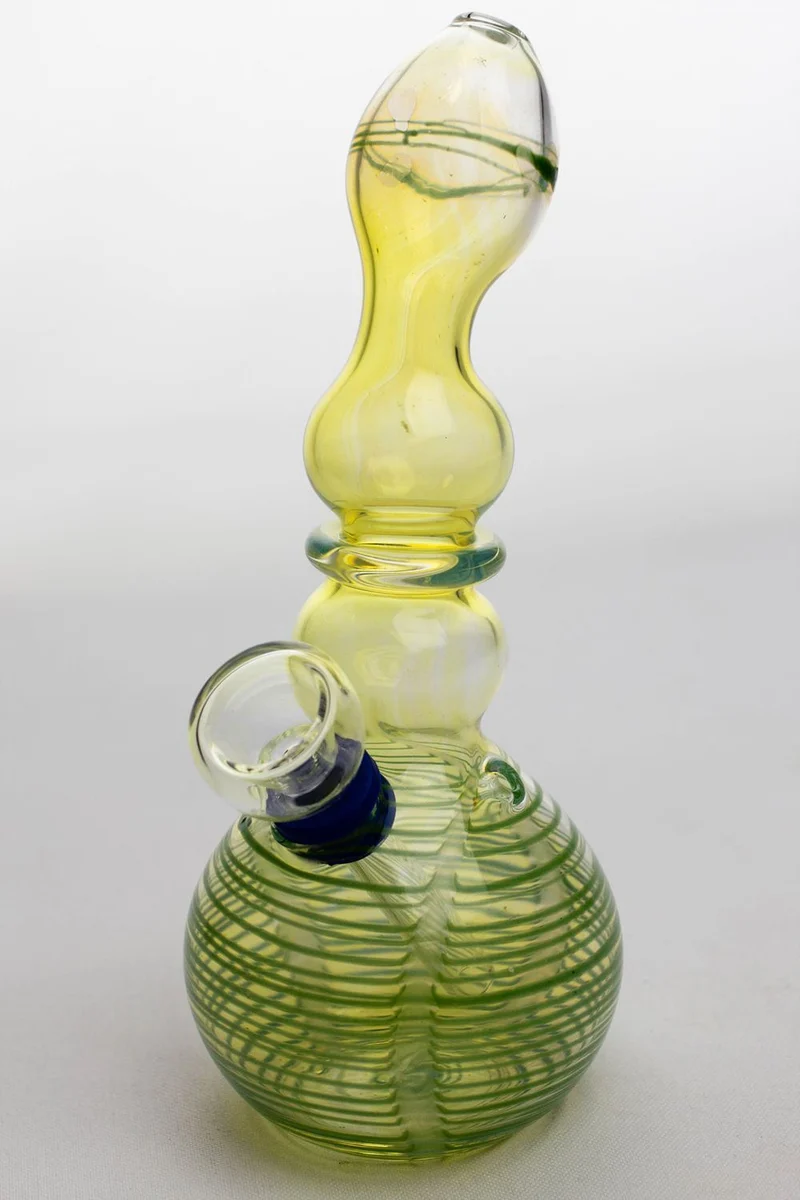 6" changing color glass water bong